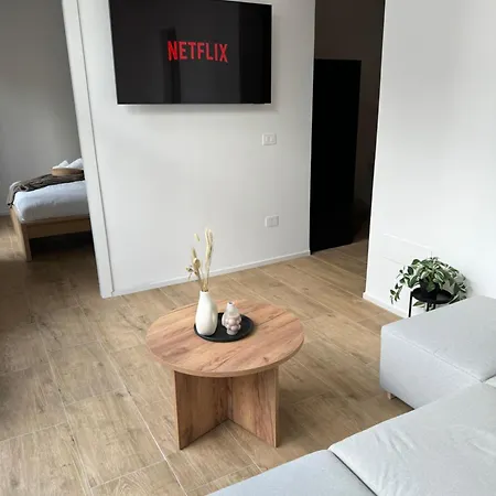 Apartment Spacious 4 Apartment, 8min Walk To Old Town, Free Parking, New *