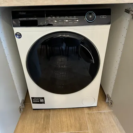 Spacious 4 Apartment, 8min Walk To Old Town, Free Parking, New Apartment